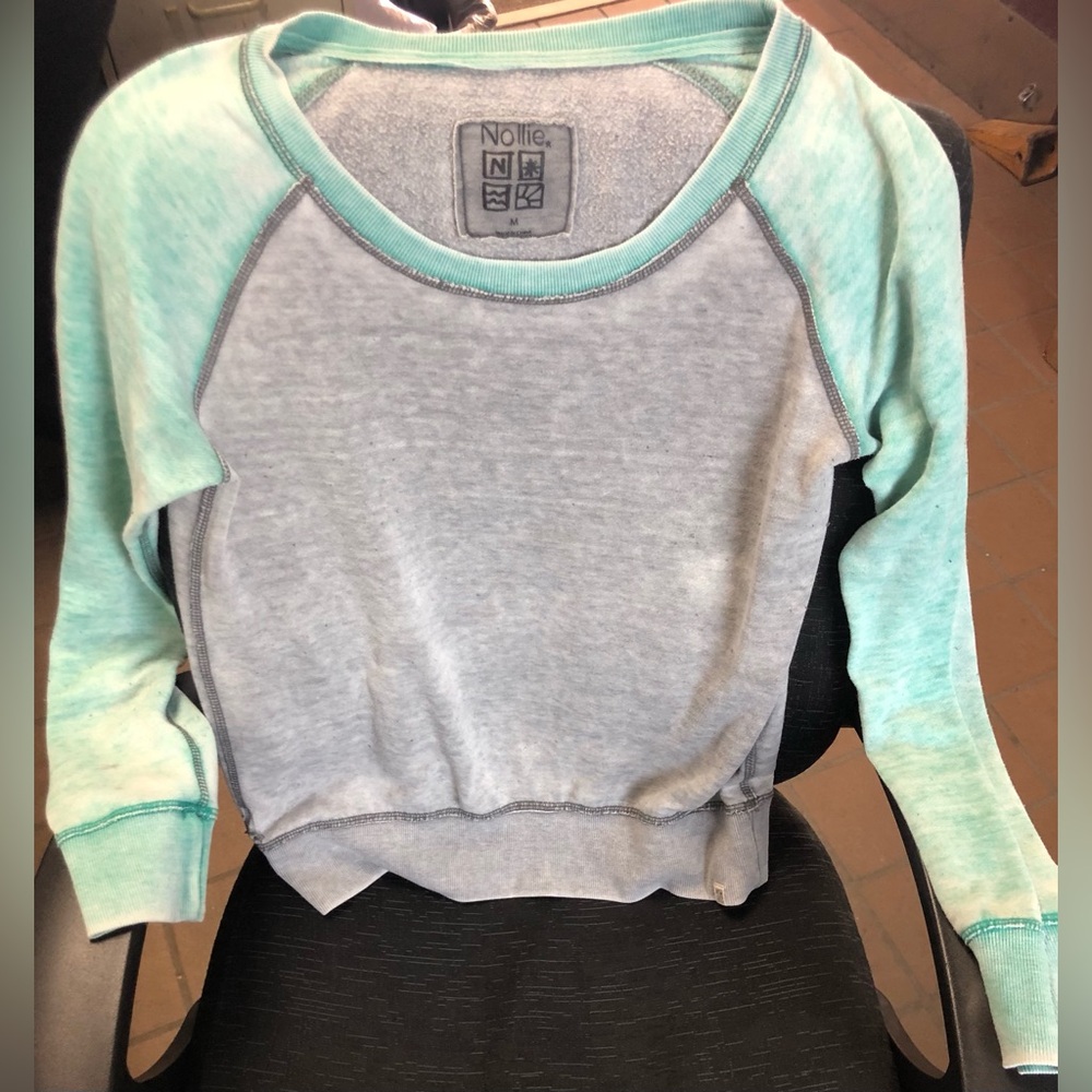 Nollie gray & green sweatshirt